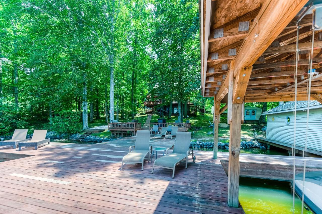 Holiday home Unleashed On Anna *
